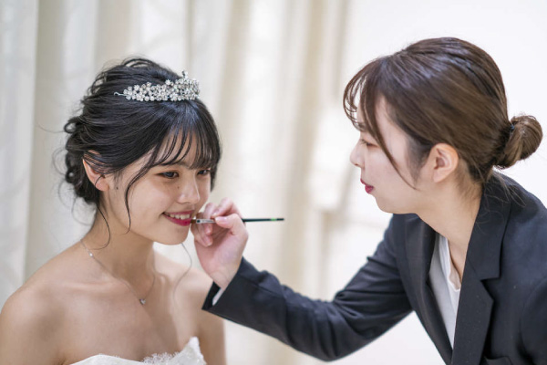 ブライダルヘアメイク